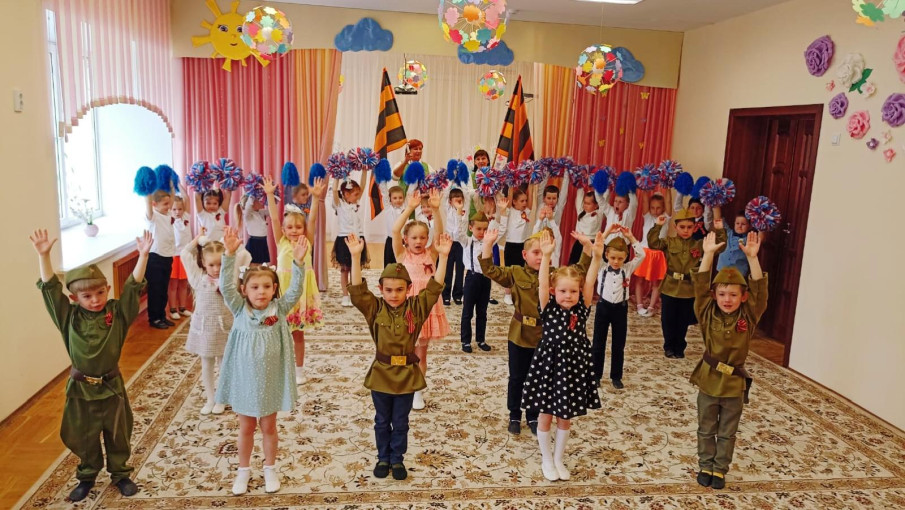 Флешмоб «Помним! Любим! Гордимся!» Флешмоб «Помним! Любим! Гордимся!».
